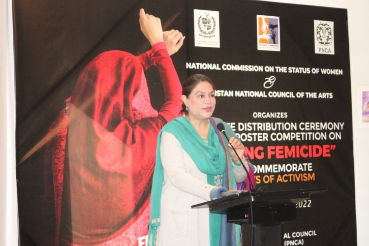 National Commission on the Status of Women (NCSW), in collaboration with Pakistan National Council of Arts (PNCA) held an exhibition and prize distribution for the poster competition on the theme of ending femicide, to commemorate 16 Days of Activism.   50 students from Islamabad/Rawalpindi participated in this competition and received certificates for their submissions. The top three submissions, Syeda Fatima Hashmi 1st prize, Shehwar 2nd prize and 3rd prize Fatima Salahuddin