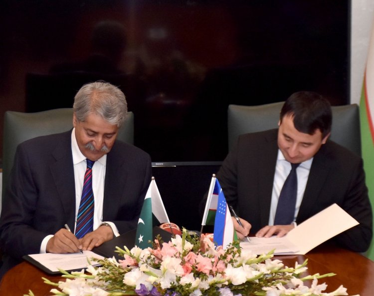 Minister Commerce  signs 9 MoU with Uzbek Deputy PM