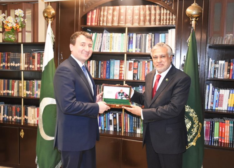 A delegation of Uzbekistan headed by H.E Mr. Khodjaev Jamshid Abdukhakimovich, Deputy Prime Minister /Minister of Investment & Foreign Trade called on Federal Minister for Finance and Revenue Senator Mohammad Ishaq Dar at Finance division