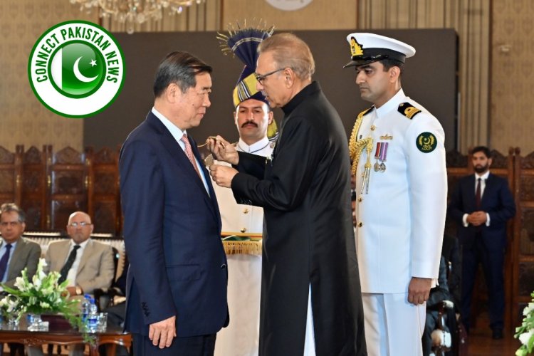 PRESIDENT OF PAKISTAN DR ARIF ALVI  CONFERS HILAL-I-PAKISTAN AWARD ON CHINESE VICE-PREMIER HE LIFENG