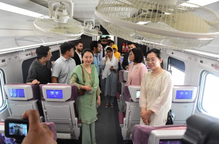 Chinese delegation visits Margalla Station, reviews Green Line Train development