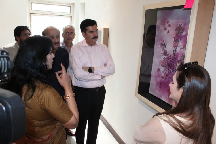 “Flower Forever” a unique and exciting Art Exhibition by Syeda Alina Saeed kicks off at PNCA Islamabad