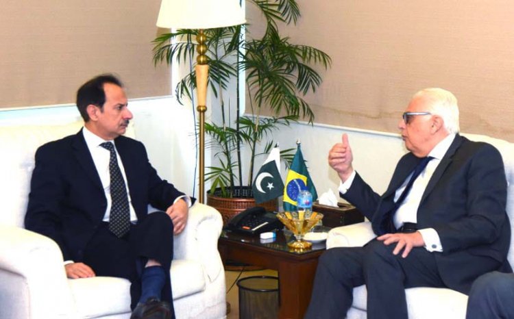 Brazilian Ambassador Olyntho Vieira calls on Health Minister Dr. Nadeem Jan – Discusses mutual cooperation