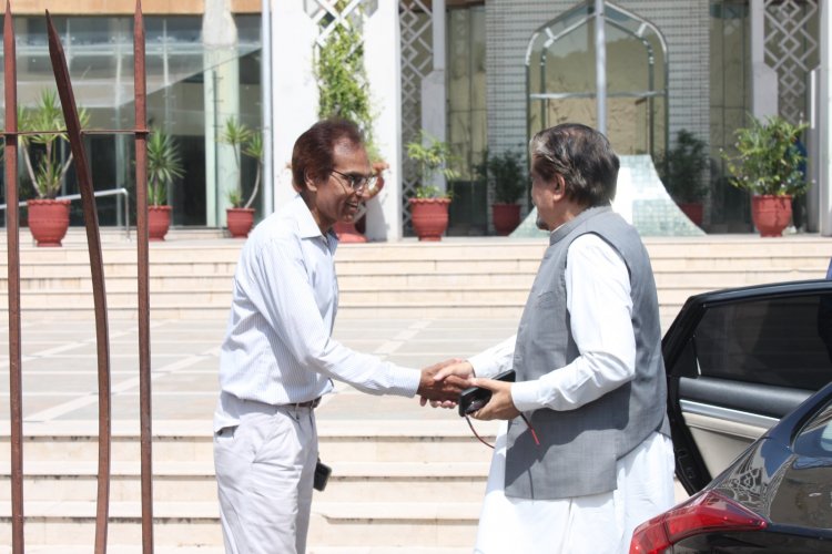 Federal Minister for Heritage and Culture Jamal Shah visits Aiwan-e-Quaid Building, Bagh-e-Shuhada site