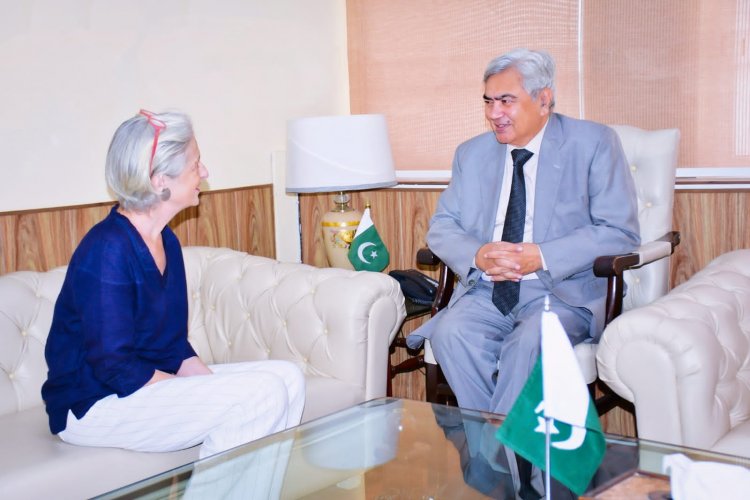 Dr. Kausar Abdulla Malik sought support from Food & Agriculture Organization to enhance the assistance in capacity building of the Pakistani experts in the field of Agriculture, Livestock and Fisheries