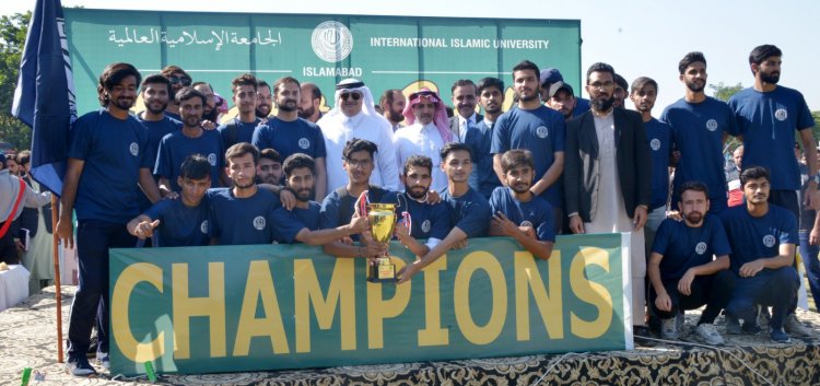 SAUDI AMBASSADOR APPRECIATES IIUI SPORTS GALA