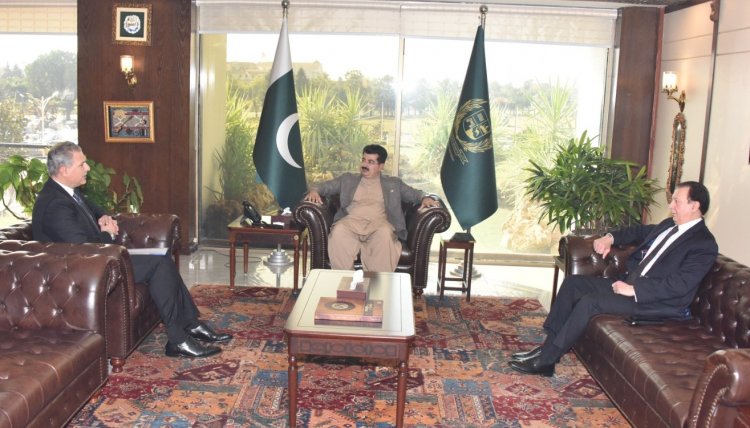 Jordan's Ambassador Maen Khreisat and Chairman Senate of Pakistan Sadiq Samjrani discuss bilateral ties