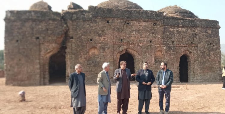 Minister for Culture Jamal Shah visits Mai Qamro Mosque, Muqarab Khan Tomb