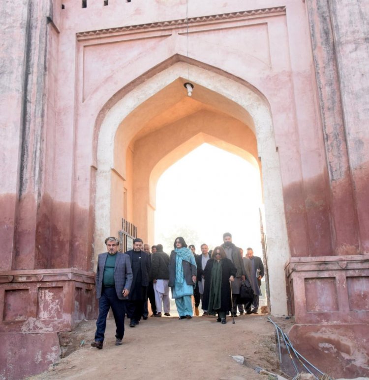 Minister for Culture Jamal Shah visits Rawat Fort, examines conservation work