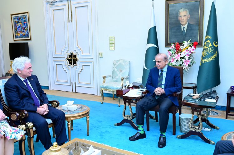 Prime Minister Shehbaz Sharif Discusses Bilateral Ties with German Ambassador