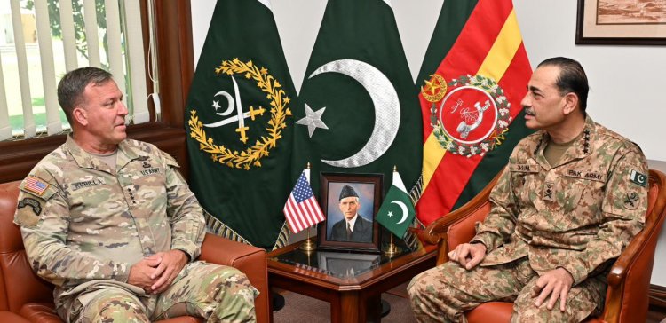 CENTCOM and Pakistan Army Discuss Joint Training and Security