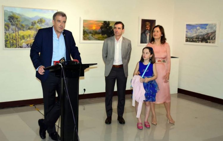 Gonzalo's Exhibition Lauded by Spanish Ambassador for Capturing Pakistan's Essence