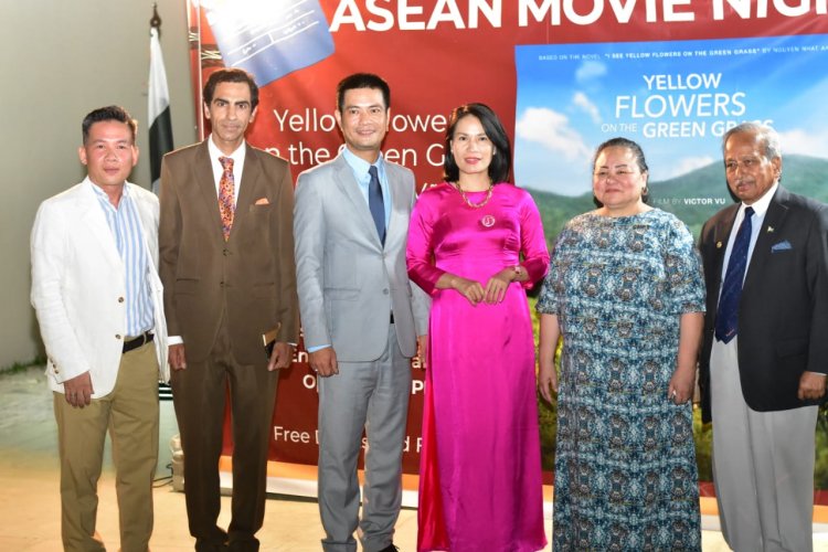 Embassy of Vietnam Delights Audience with Screening of 'Yellow Flowers on Green Grass' at ASEAN Film Festival