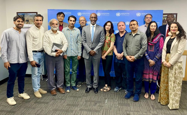 UNIC Hosts Meeting Between New UN Resident Coordinator and Journalists on Monsoon Preparedness