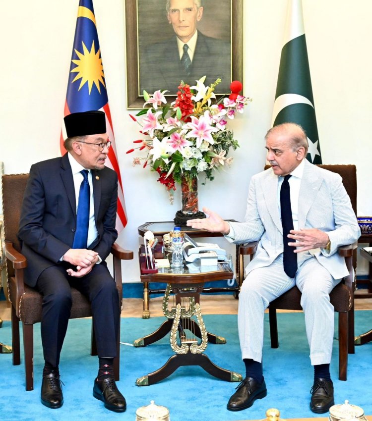 Leaders of Pakistan and Malaysia Highlight Importance of Joint Ministerial Commission in Strengthening Relations